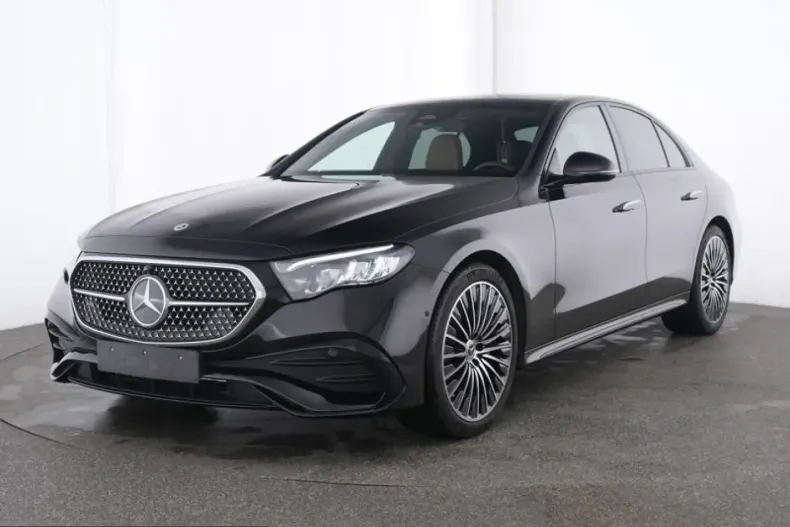 Mercedes-Benz E 220 (Clasa E) din 2025 cu 8.431 km - oferta MER223567 - foto 1