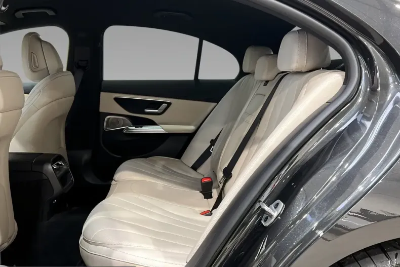 Mercedes-Benz E 220 (Clasa E) din 2025 cu 7.817 km - oferta MER223570 - foto 9