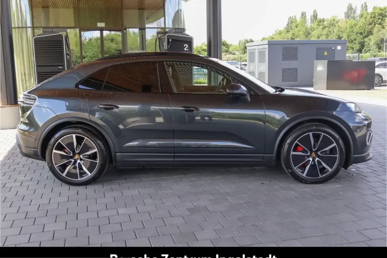 Porsche Macan din 2025 cu 10.500 km - oferta POR223579 - foto 6