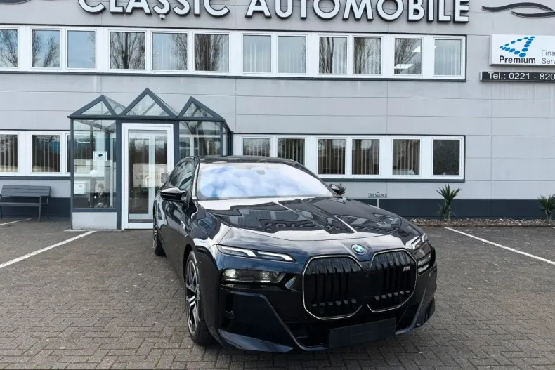 BMW i7 (Seria 7) din 2023 cu 16.528 km - oferta BMW223582 - foto 2