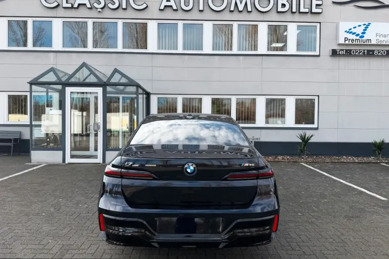 BMW i7 (Seria 7) din 2023 cu 16.528 km - oferta BMW223582 - foto 8