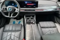 BMW i7 (Seria 7) din 2023 cu 16.528 km - oferta BMW223582 - foto 18