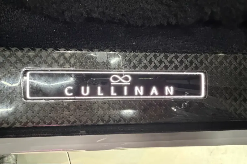 Rolls-Royce Cullinan din 2021 cu 43.554 km - oferta ROL223588 - foto 16