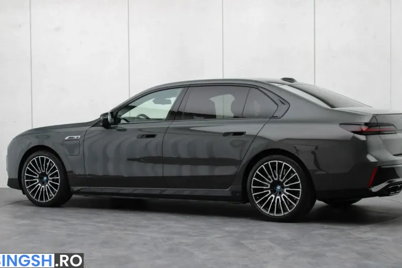 BMW M760 (Seria 7) din 2025 cu 6.305 km - oferta BMW223592 - foto 39