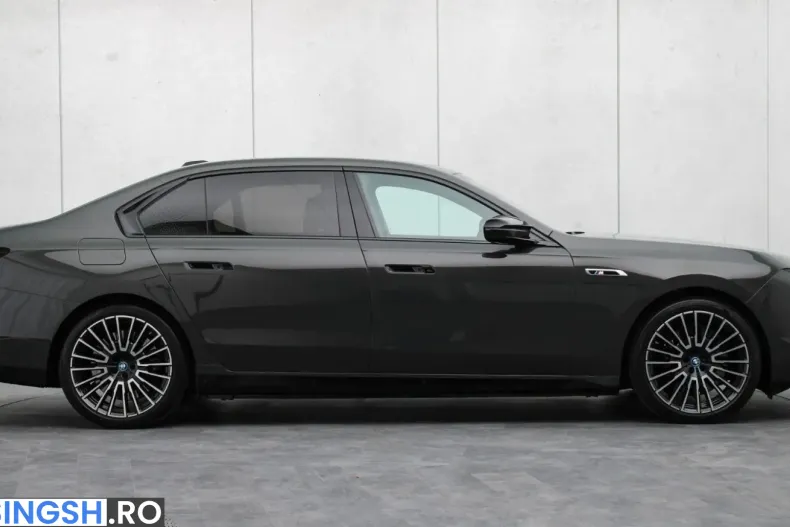 BMW M760 (Seria 7) din 2025 cu 6.305 km - oferta BMW223592 - foto 42