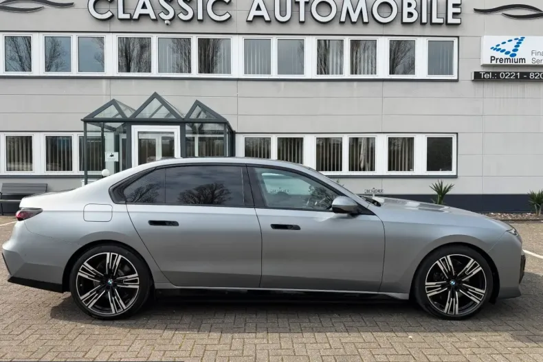 BMW i7 (Seria 7) din 2025 cu 50.989 km - oferta BMW223609 - foto 3