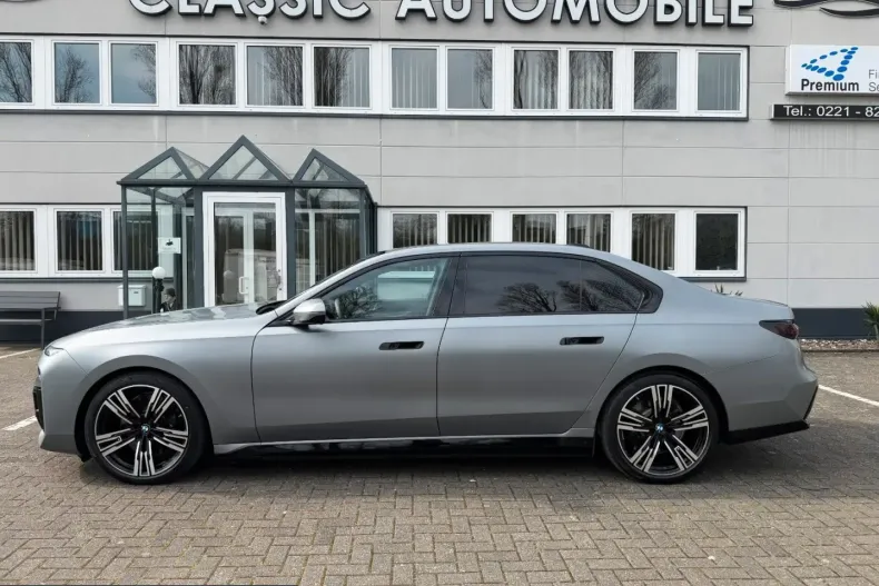 BMW i7 (Seria 7) din 2025 cu 50.989 km - oferta BMW223609 - foto 4