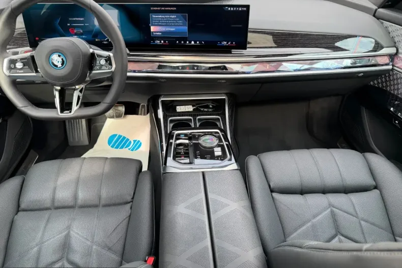 BMW i7 (Seria 7) din 2025 cu 50.989 km - oferta BMW223609 - foto 18