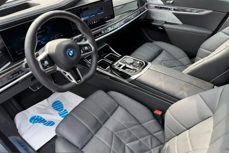 BMW i7 (Seria 7) din 2025 cu 50.989 km - oferta BMW223609 - foto 19