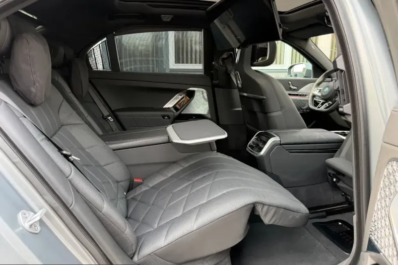 BMW i7 (Seria 7) din 2025 cu 50.989 km - oferta BMW223609 - foto 21