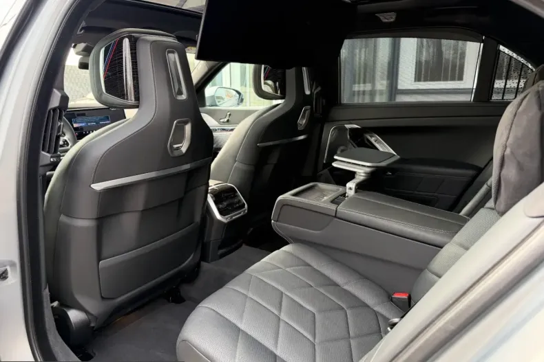 BMW i7 (Seria 7) din 2025 cu 50.989 km - oferta BMW223609 - foto 22