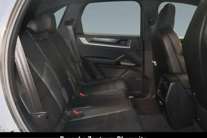 Porsche Cayenne din 2024 cu 16.190 km - oferta POR223610 - foto 8