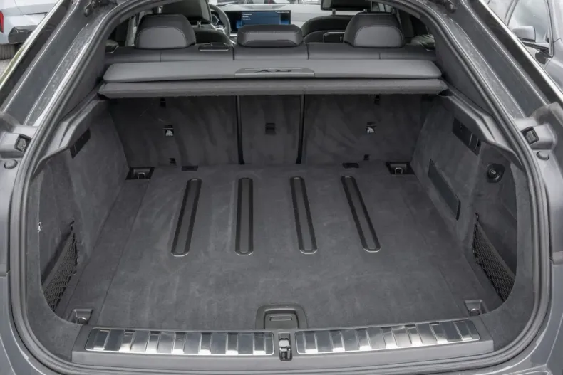 BMW X6 (Seria X) din 2025 cu 6.017 km - oferta BMW223616 - foto 11