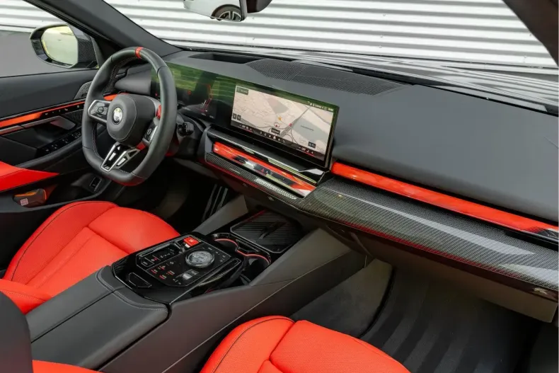 BMW M5 (Seria 5) din 2025 cu 9.891 km - oferta BMW223619 - foto 24