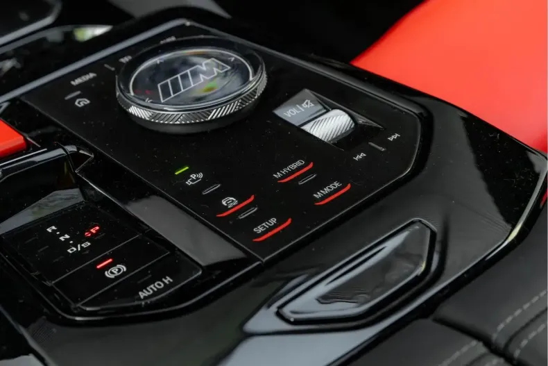 BMW M5 (Seria 5) din 2025 cu 9.891 km - oferta BMW223619 - foto 46