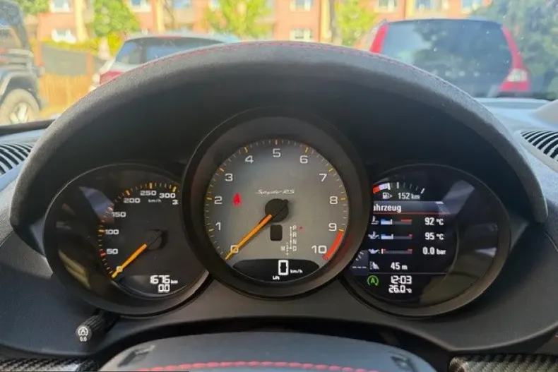 Porsche Boxster din 2024 cu 1.676 km - oferta POR223629 - foto 24