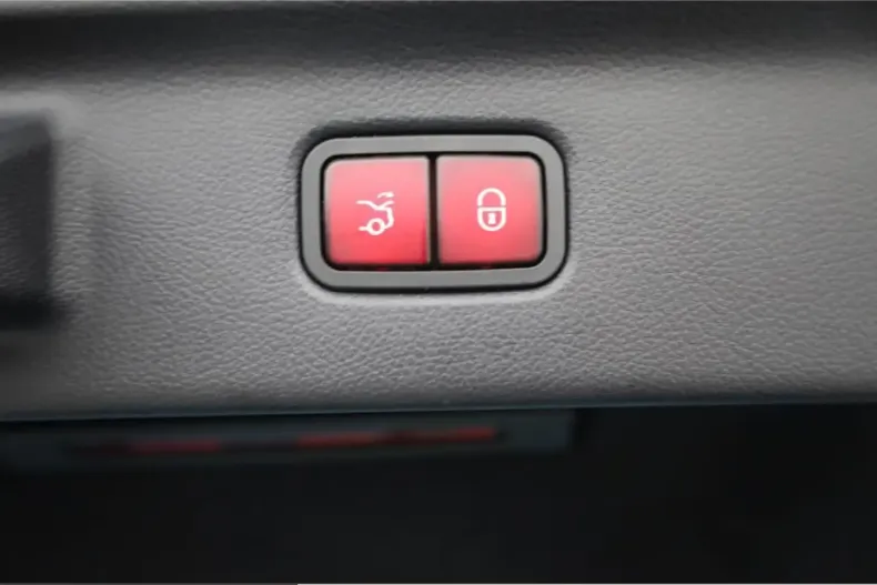 Mercedes-Benz S 580 (Clasa S) din 2023 cu 64.300 km - oferta MER223636 - foto 19