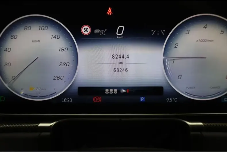 Mercedes-Benz S 580 (Clasa S) din 2023 cu 64.300 km - oferta MER223636 - foto 25