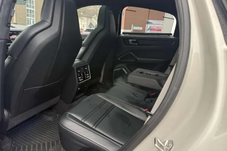 Porsche Cayenne din 2021 cu 38.560 km - oferta POR223639 - foto 8