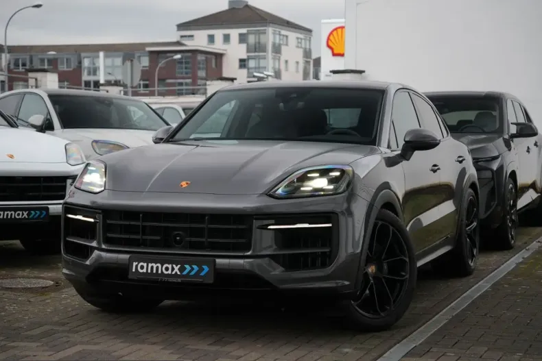 Porsche Cayenne din 2024 cu 8.500 km - oferta POR223644 - foto 1