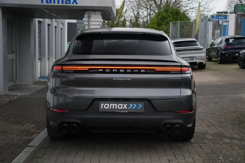 Porsche Cayenne din 2024 cu 8.500 km - oferta POR223644 - foto 4