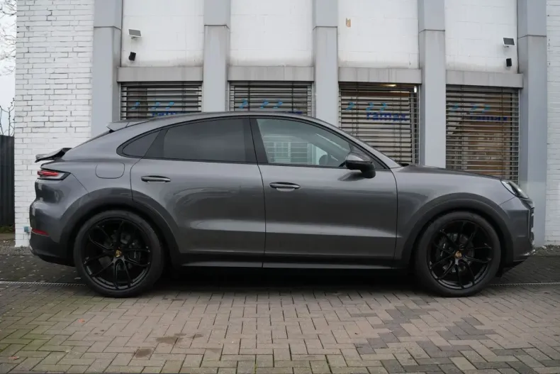Porsche Cayenne din 2024 cu 8.500 km - oferta POR223644 - foto 7