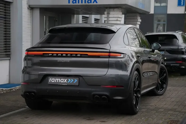 Porsche Cayenne din 2024 cu 8.500 km - oferta POR223644 - foto 9