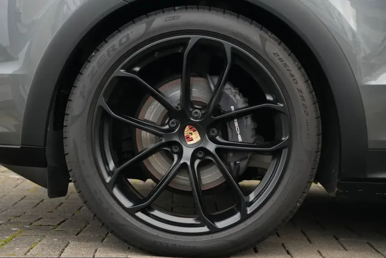 Porsche Cayenne din 2024 cu 8.500 km - oferta POR223644 - foto 17