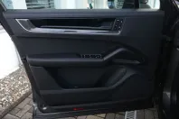 Porsche Cayenne din 2024 cu 8.500 km - oferta POR223644 - foto 38