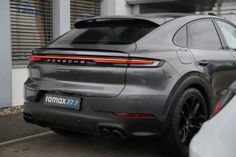 Porsche Cayenne din 2024 cu 8.500 km - oferta POR223644 - foto 43
