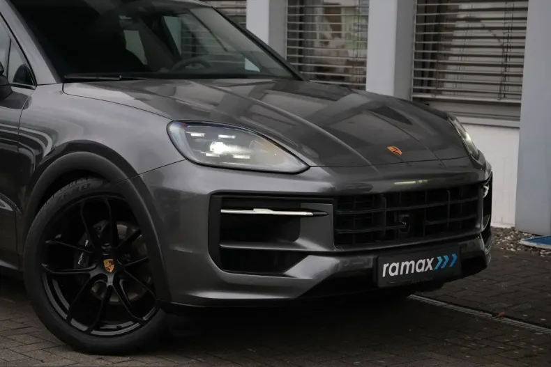 Porsche Cayenne din 2024 cu 8.500 km - oferta POR223644 - foto 50