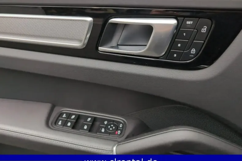 Porsche Cayenne din 2024 cu 19.990 km - oferta POR223658 - foto 18