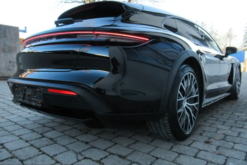 Porsche Taycan din 2024 cu 5.000 km - oferta POR223660 - foto 12