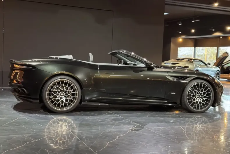 Aston Martin DBS din 2023 cu 5.490 km - oferta AST223670 - foto 5