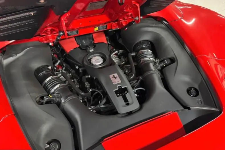 Ferrari F8 din 2021 cu 4.000 km - oferta FER223671 - foto 10