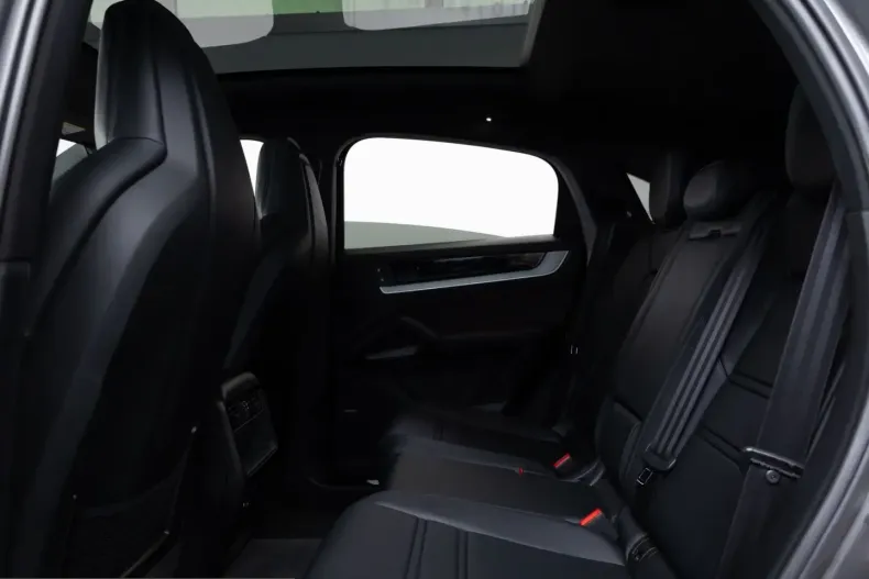Porsche Cayenne din 2024 cu 28.320 km - oferta POR223673 - foto 12
