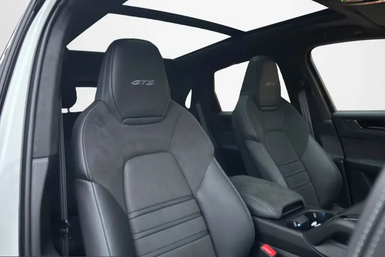 Porsche Cayenne din 2025 cu 5.500 km - oferta POR223678 - foto 17