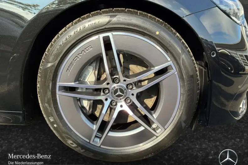 Mercedes-Benz E 220 (Clasa E) din 2025 cu 25.426 km - oferta MER223684 - foto 4