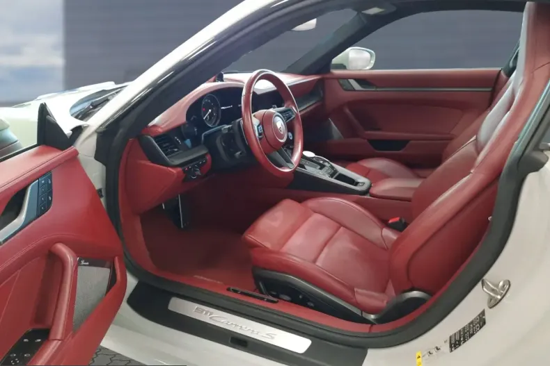 Porsche 992 din 2021 cu 83.000 km - oferta POR223686 - foto 12