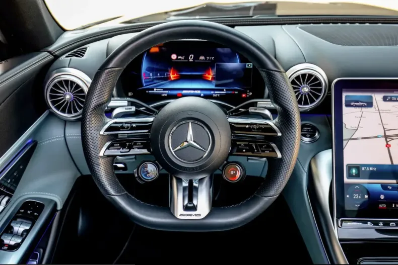 Mercedes-Benz SL 63 AMG (Clasa SL) din 2023 cu 14.500 km - oferta MER223689 - foto 14
