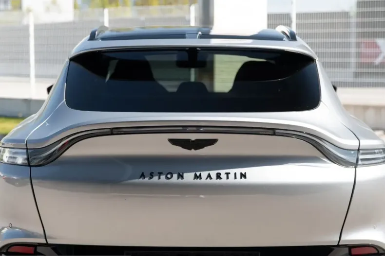 Aston Martin DBX din 2023 cu 39.980 km - oferta AST223696 - foto 5