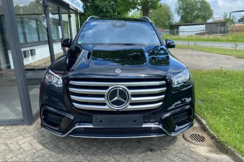Mercedes-Benz GLS 580 (Clasa GLS) din 2025 cu 53.000 km - oferta MER223707 - foto 4