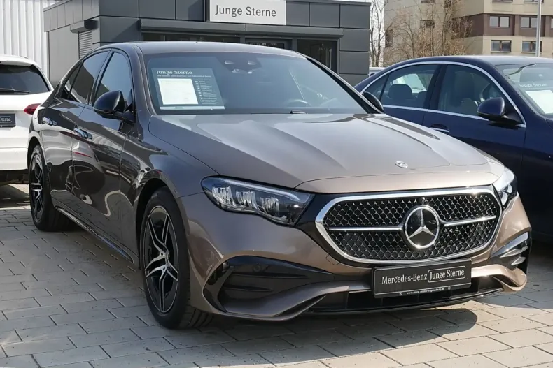 Mercedes-Benz E 220 (Clasa E) din 2024 cu 5.597 km - oferta MER223709 - foto 1