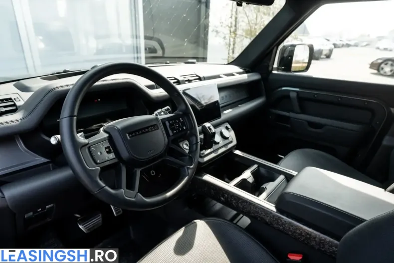 Land Rover Defender din 2025 cu 9.500 km - oferta LAN223710 - foto 10