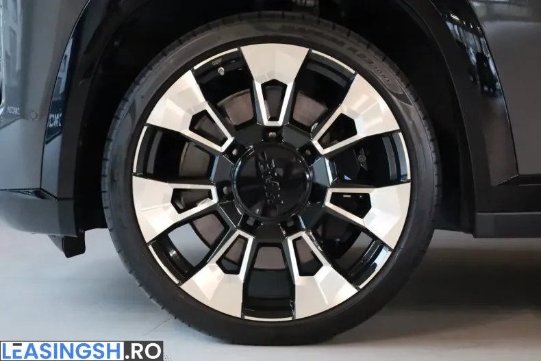 BMW XM (Seria X) din 2024 cu 17.026 km - oferta BMW223712 - foto 10