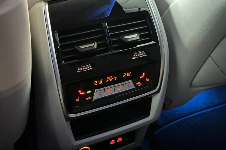 BMW XM (Seria X) din 2024 cu 17.026 km - oferta BMW223712 - foto 20