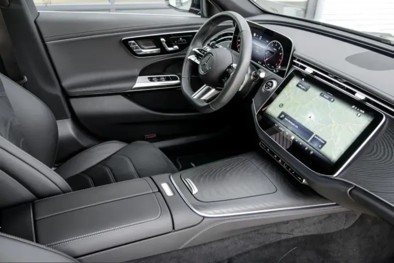 Mercedes-Benz E 200 (Clasa E) din 2025 cu 8.529 km - oferta MER223724 - foto 3
