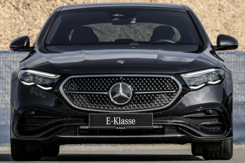 Mercedes-Benz E 200 (Clasa E) din 2025 cu 8.529 km - oferta MER223724 - foto 18
