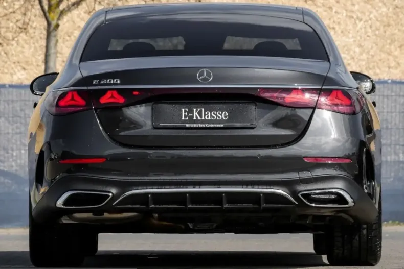 Mercedes-Benz E 200 (Clasa E) din 2025 cu 8.529 km - oferta MER223724 - foto 19