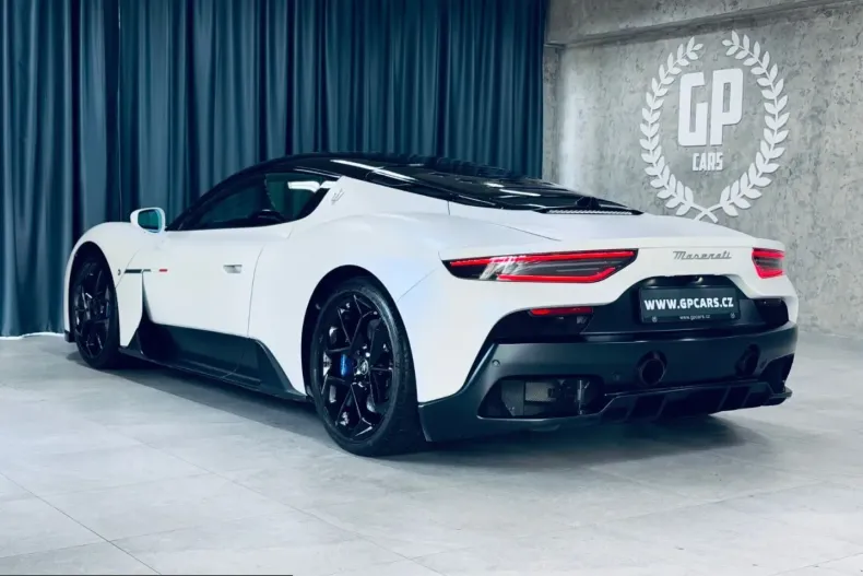 Maserati MC20 din 2021 cu 6.600 km - oferta MAS223726 - foto 9